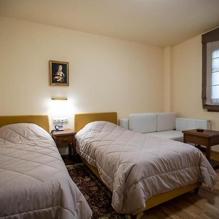 Rentína Rentinia Inn מראה חיצוני תמונה