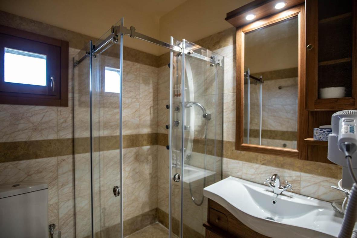 Rentína Rentinia Inn מראה חיצוני תמונה